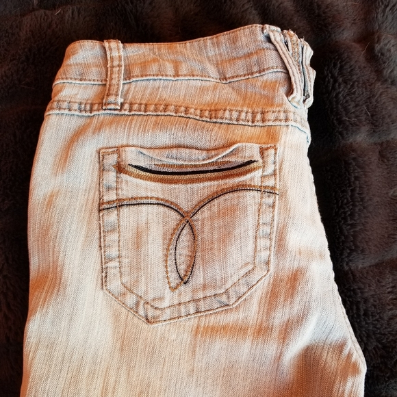 Bongo Light Denim Bermuda Shorts - Picture 4 of 8